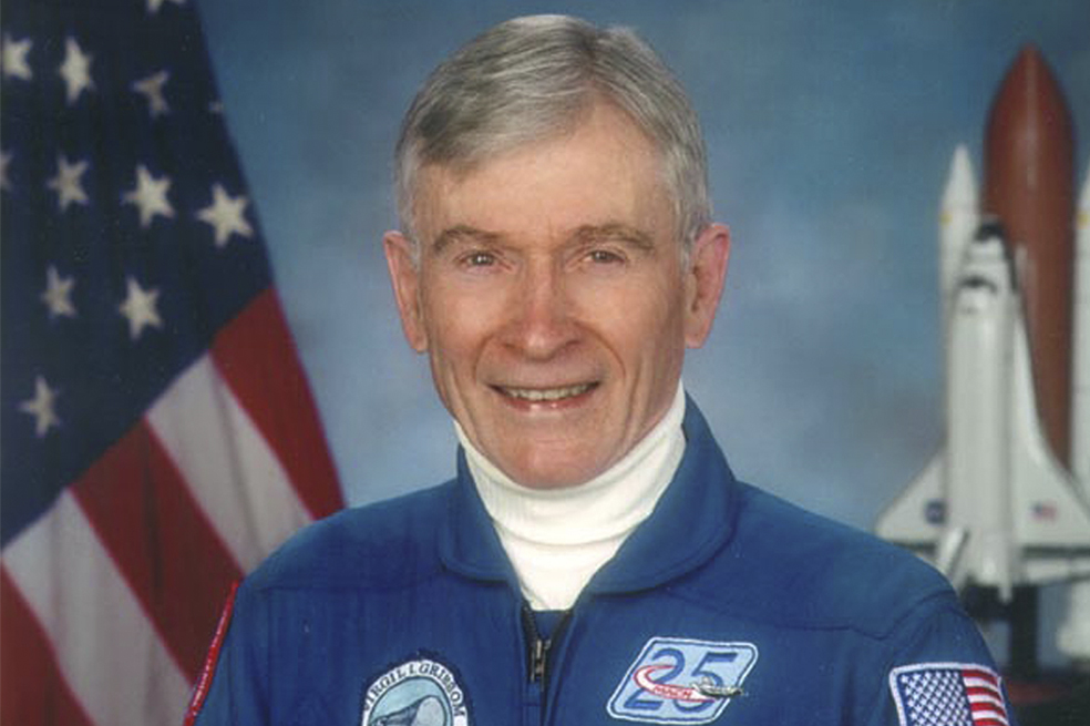 Murió el astronauta John Young, el noveno hombre en pisar la Luna