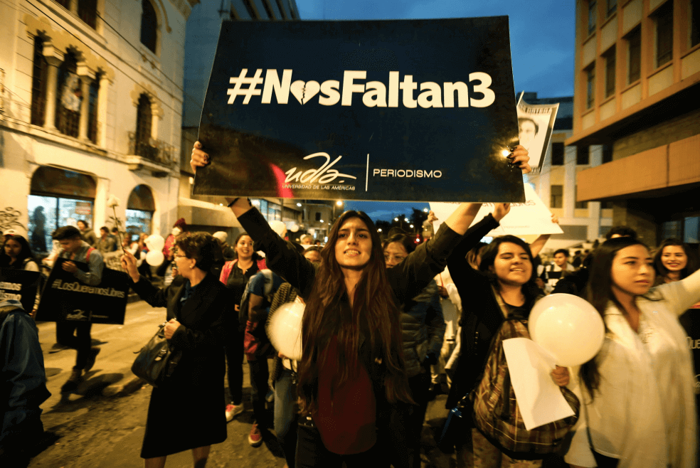 Familiares de periodistas ecuatorianos asesinados piden información a Mindefensa