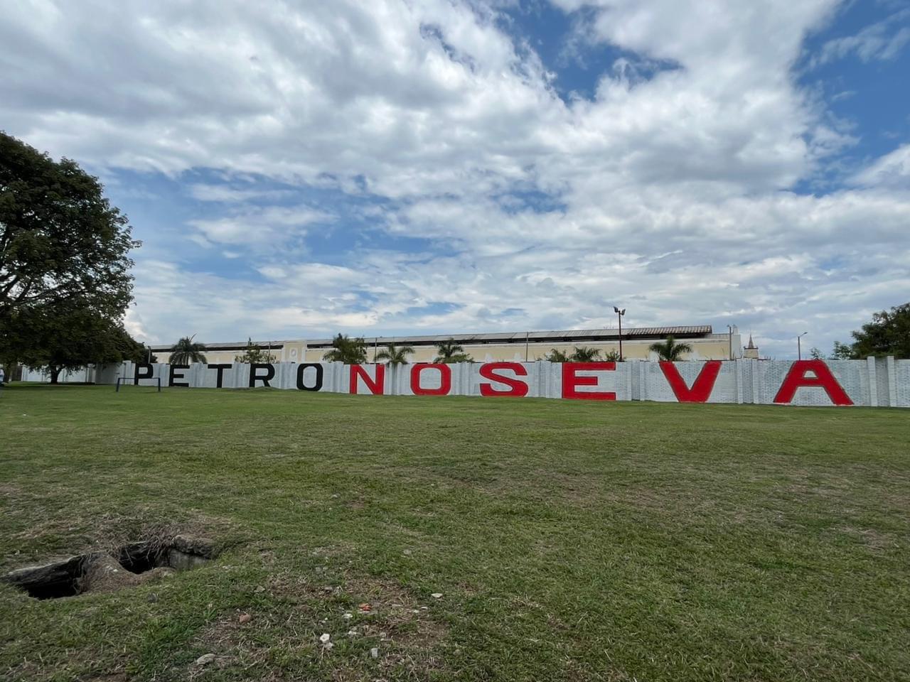 Aparición de mensaje en apoyo a Petro desata polémica por uso de muro en Cali