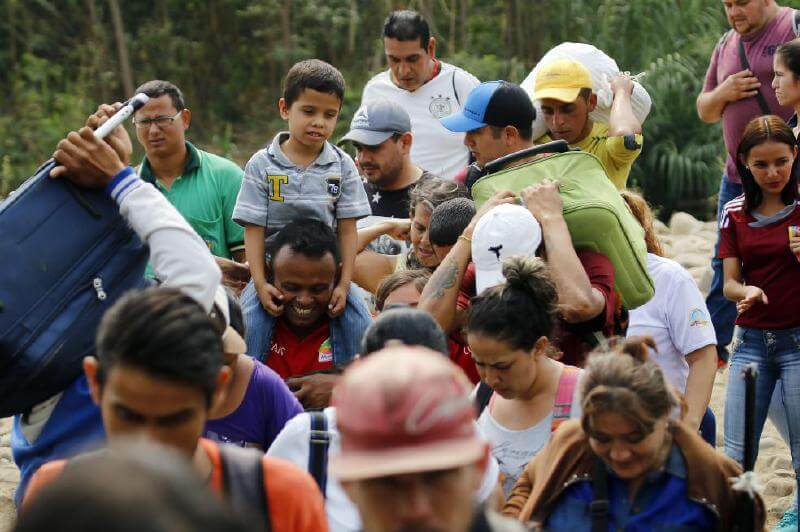 Por crisis de Venezuela, ¿es momento de relajar el cinturón fiscal en Colombia?