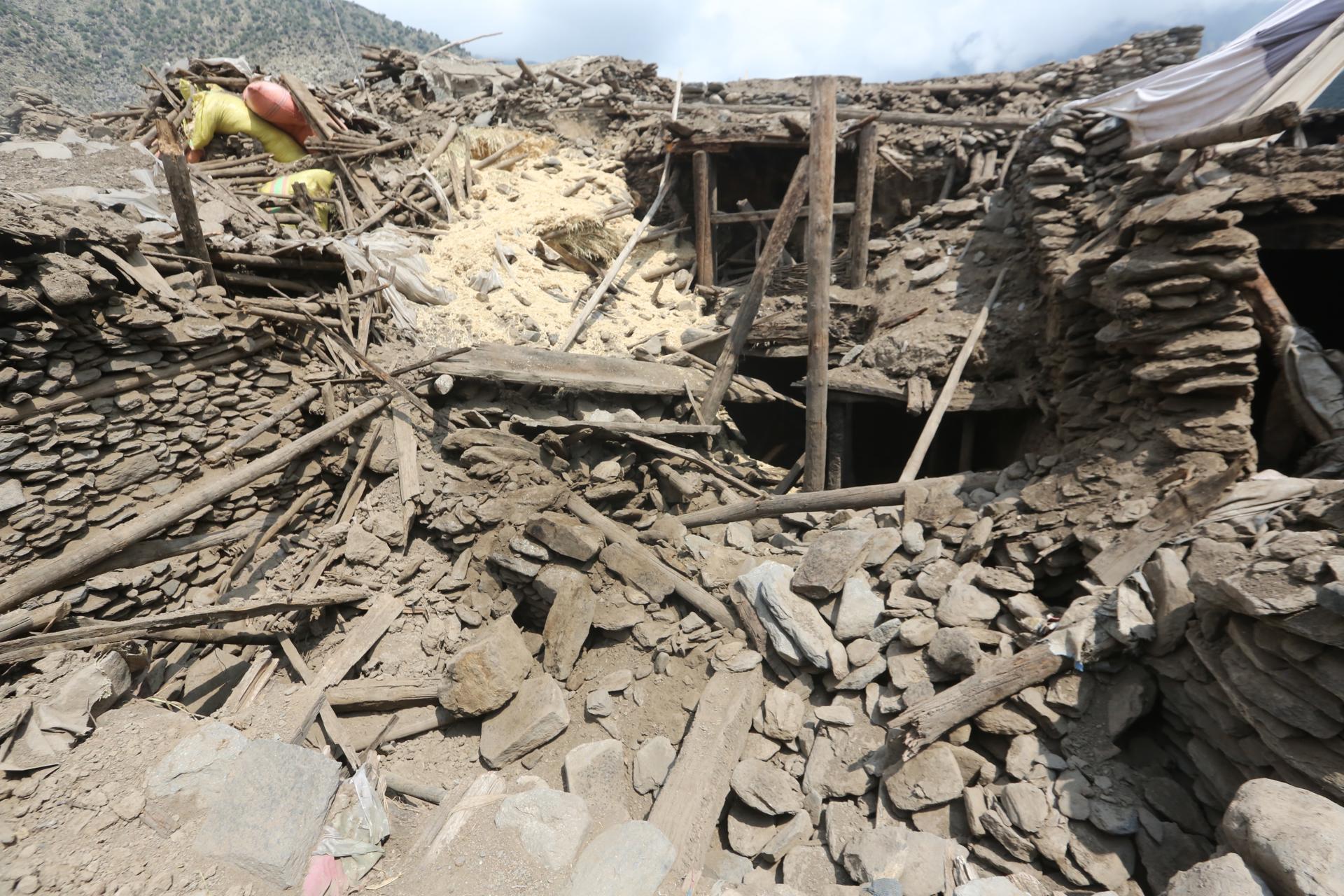 El terremoto de Afganistán, uno de los más letales, dejó más de 1.400 muertos