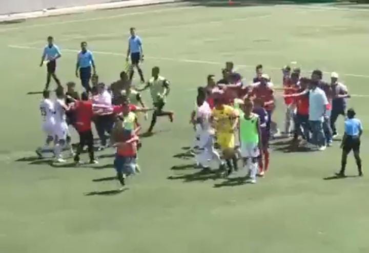 Batalla campal entre Talentos Envigado y Patriotas en el torneo sub 17