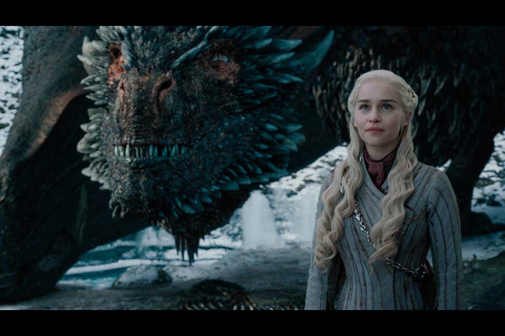 Emilia Clarke dice que se inspiró en Hitler para el discurso final en «Game of Thrones»