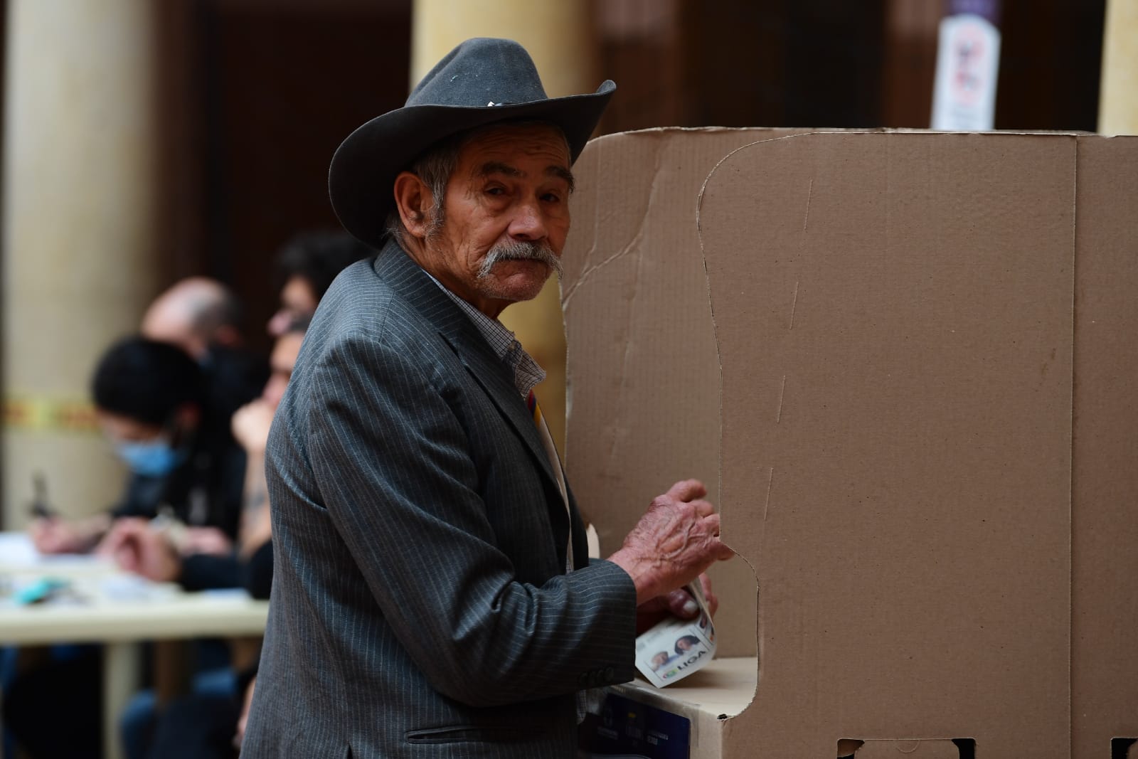 Fueron varias las escenas que se presentaron durante el desarrollo de la jornada electoral en la ciudad de Bogotá.