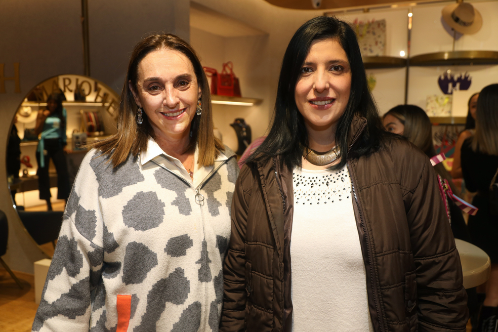 Ana María rueda y Andrea Harker