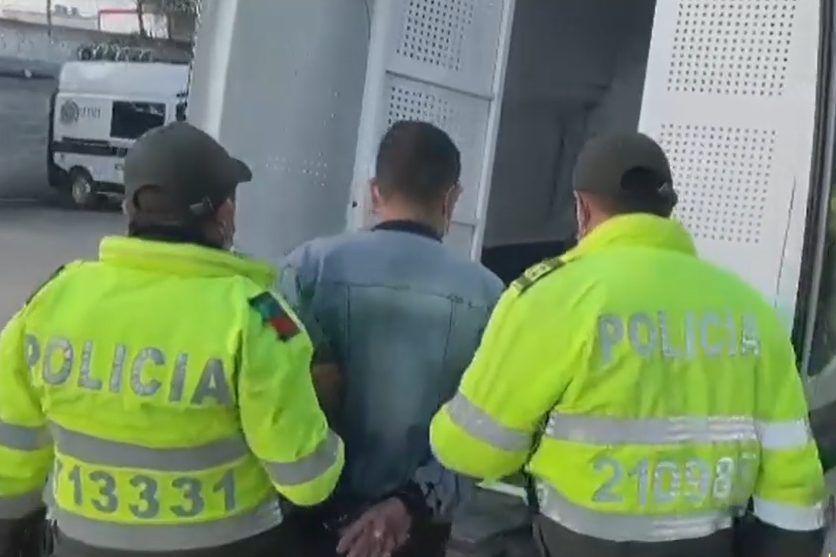 Capturan a hombre señalado de cometer un crimen en bar clandestino de Bogotá