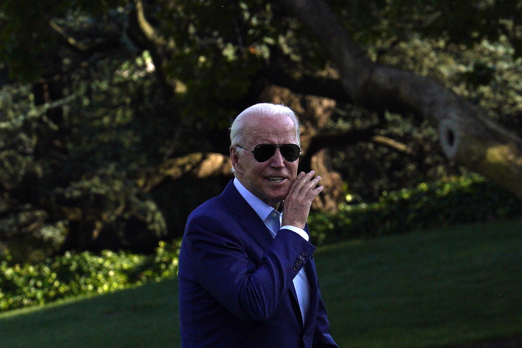 Biden sigue mejorando y se contagió “probablemente” de la subvariante BA.5