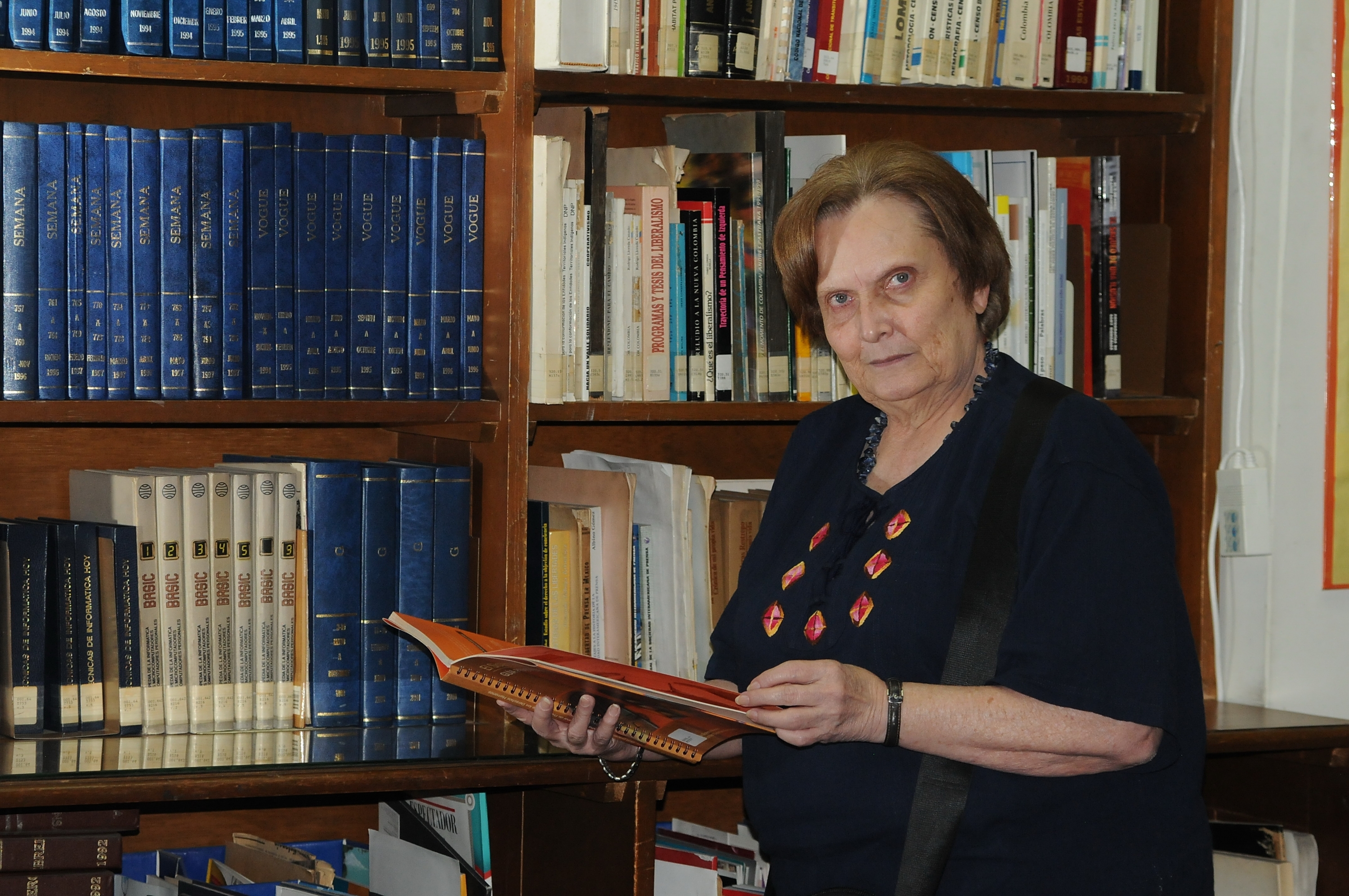 La escritora colombiana Carmiña Navia, premio internacional de literatura ‘Virginia Woolf’