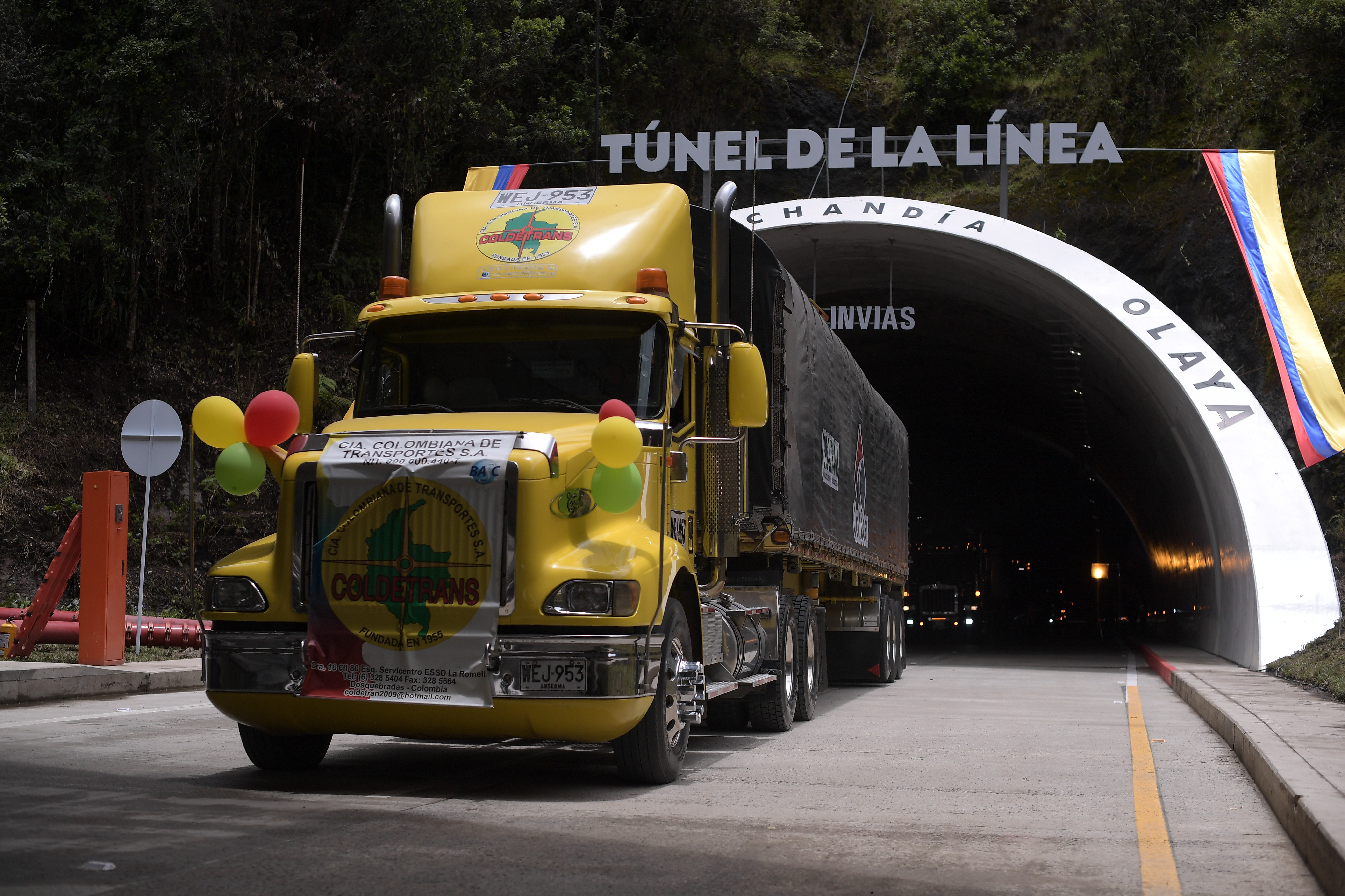 Cierre total en vía La Línea por deslizamiento de tierra en Ibagué, Tolima