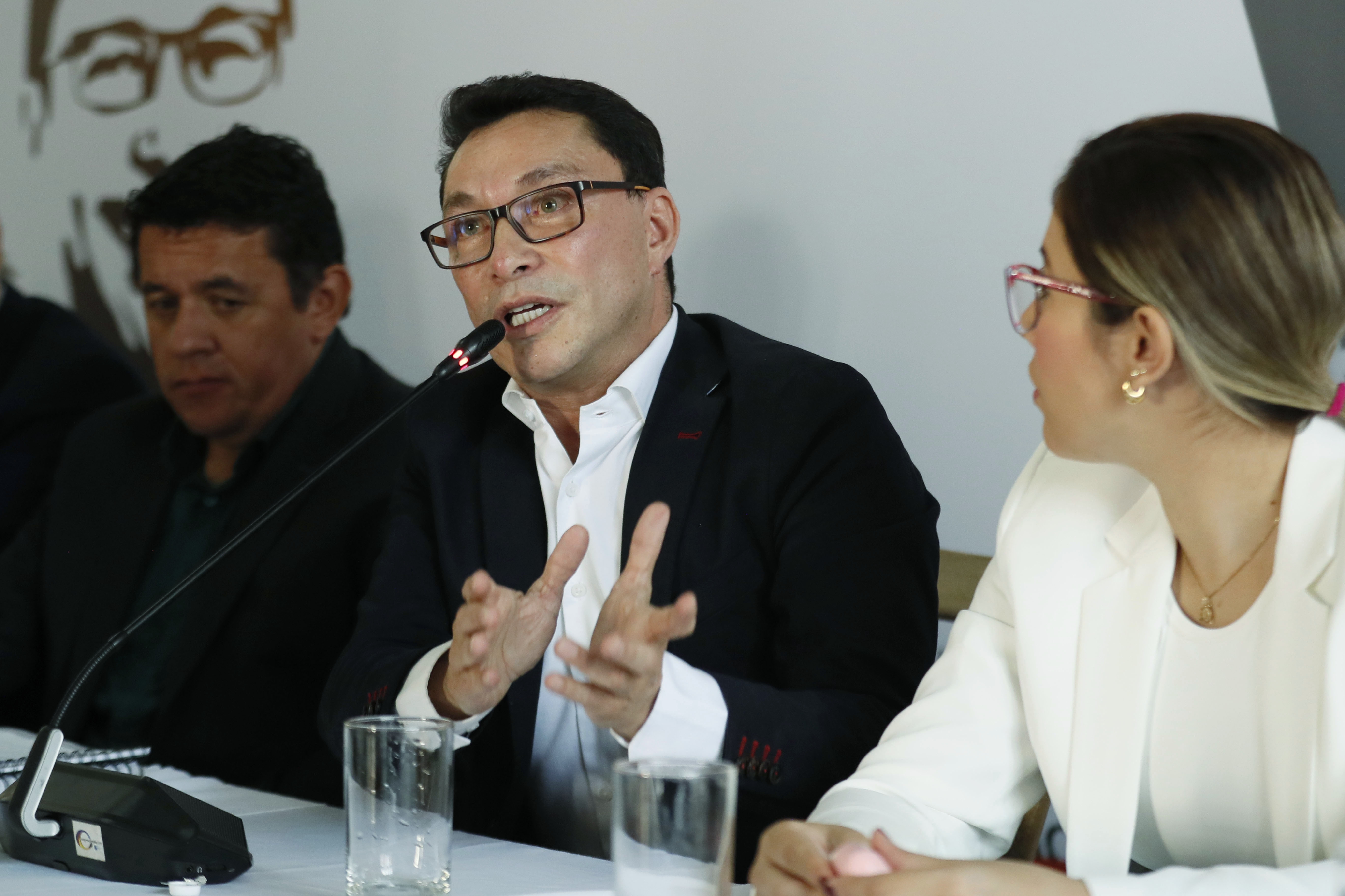 Flip pide investigar al gobernador Carlos Caicedo por estigmatizar a periodista