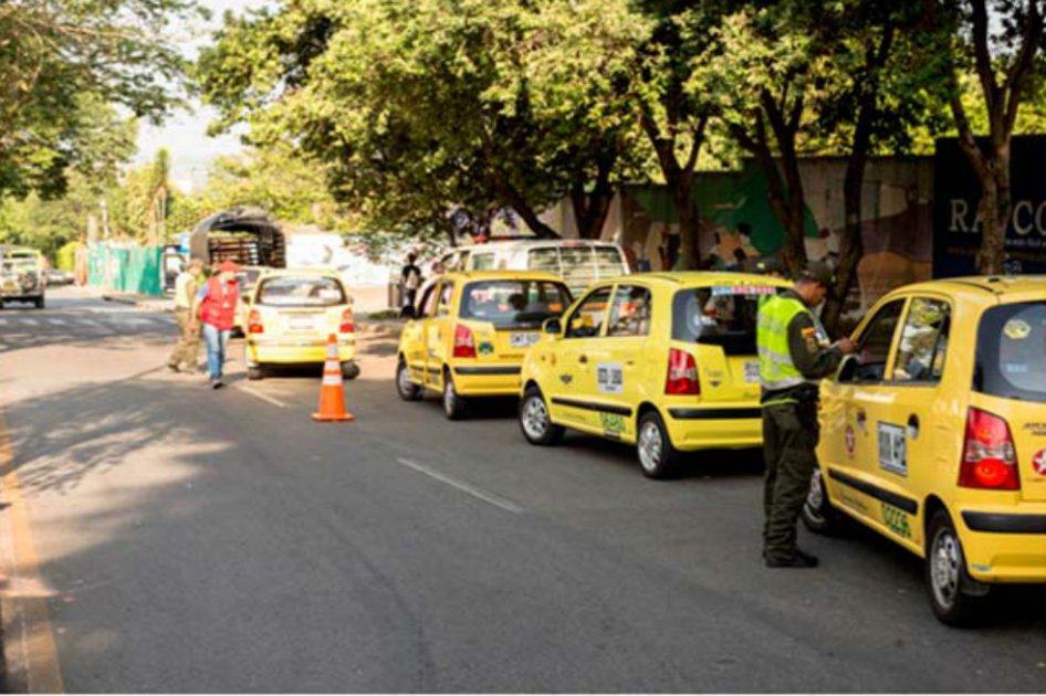 Intensifican operativos contra el transporte informal en Bucaramanga