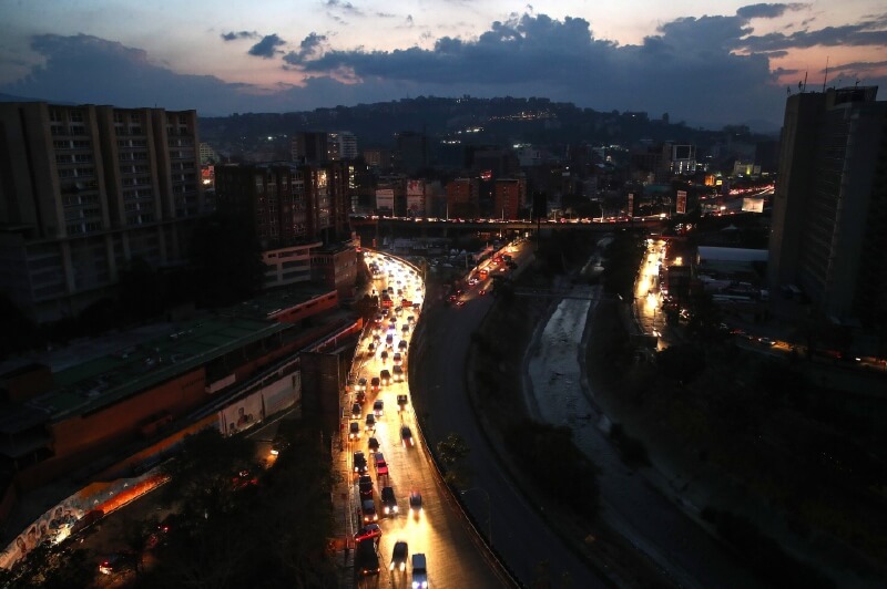 Venezuela: a días de apagarse totalmente