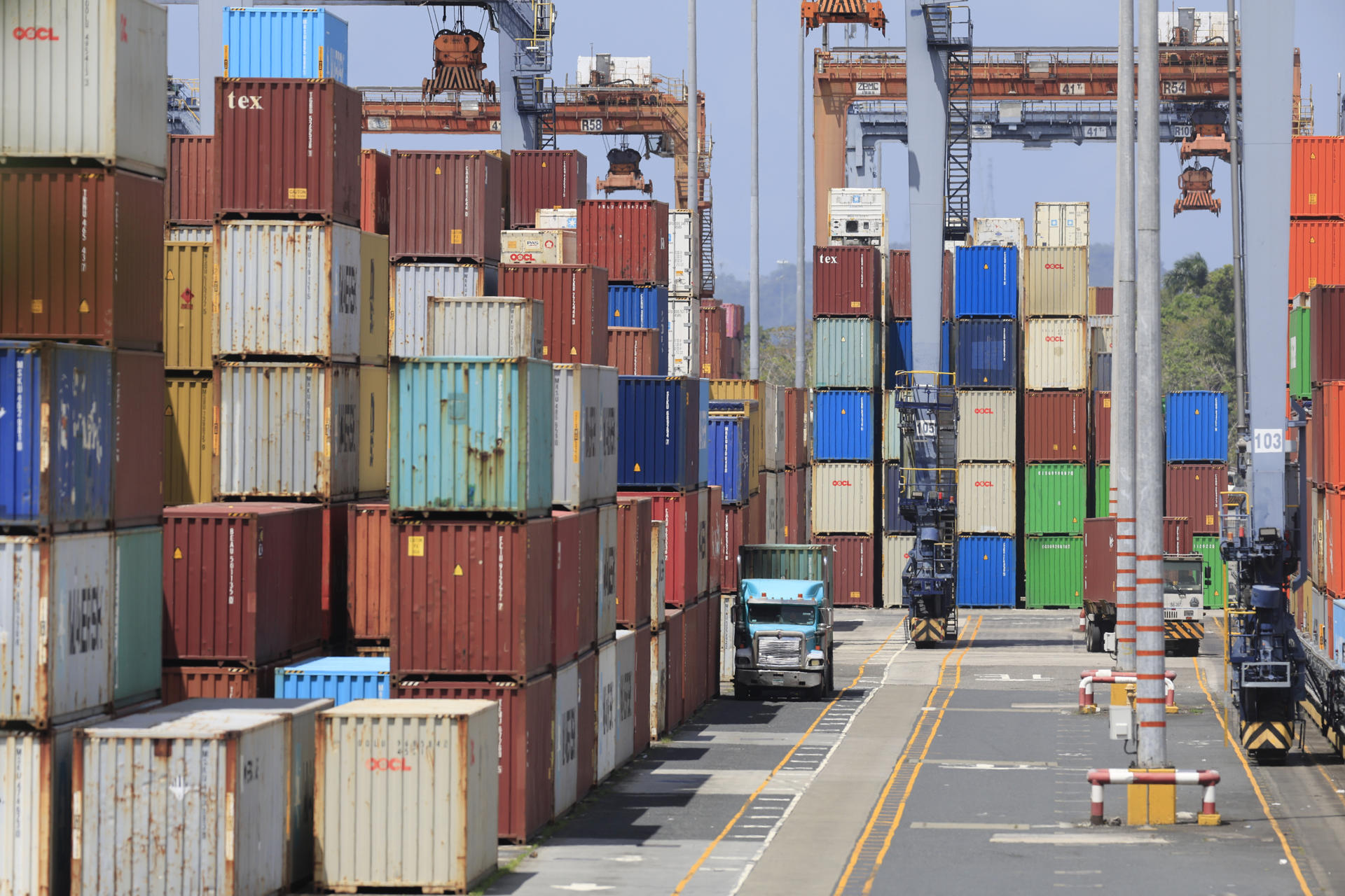 Escala disputa por puertos en Panamá: CK Hutchison advierte a Maersk