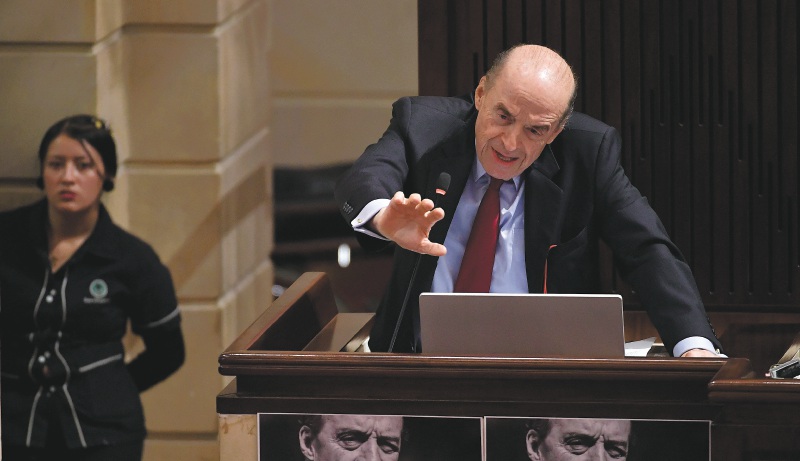 “No están dando los elementos para una suspensión”: defensa de Leyva sobre prórroga