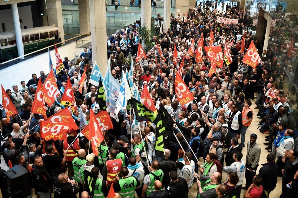 Caos en París por gran jornada de protestas contra reforma pensional de Macron