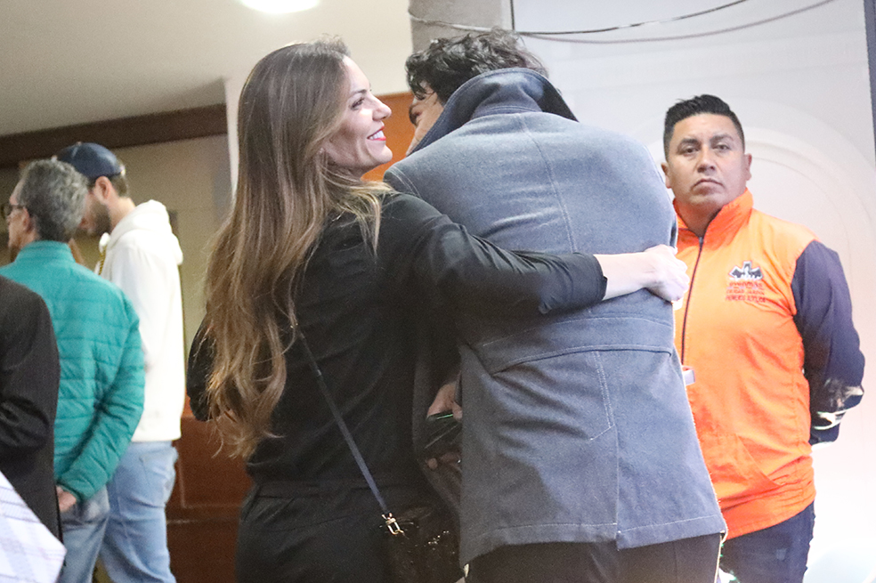 Tatiana De Los Ríos pillada con un atractivo hombre en Bogotá