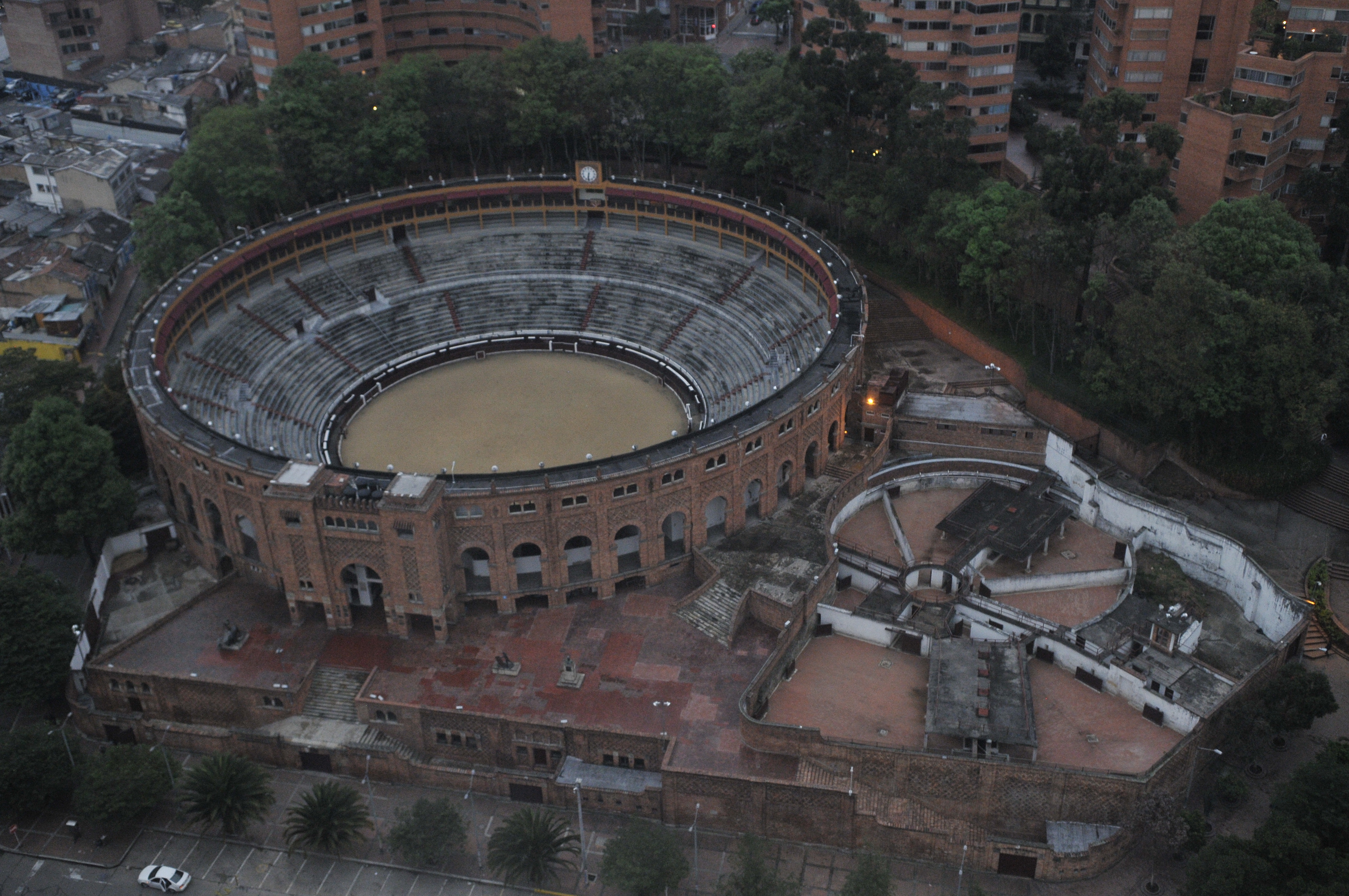 Cromos viaja al pasado: Así fue la construcción de la Plaza de Toros la Santamaría