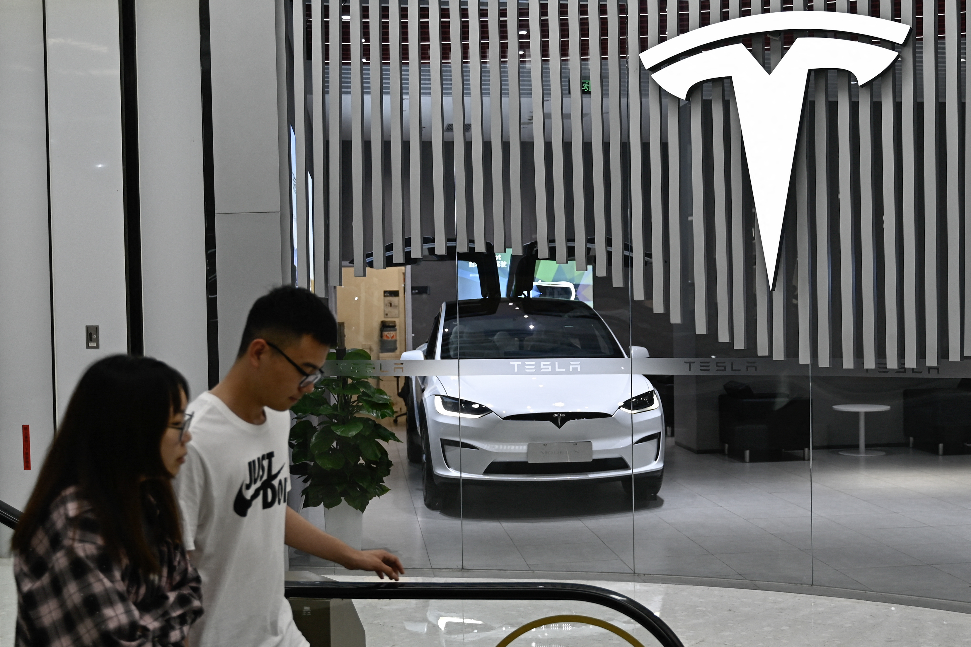 Tesla llama a revisión más de 1.800.000 vehículos en EE.UU. por un defecto en su software