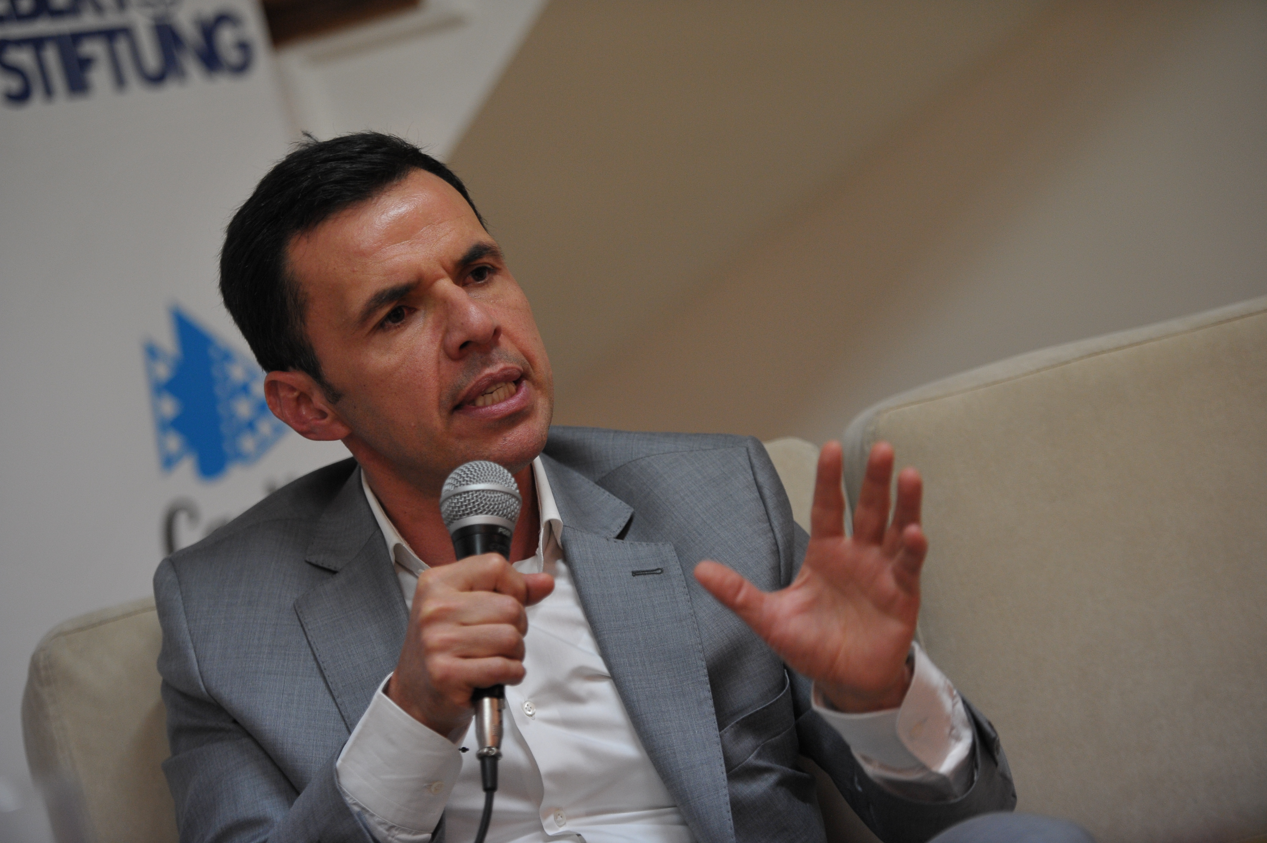 “La paz de Colombia tiene su última oportunidad en este proceso electoral”