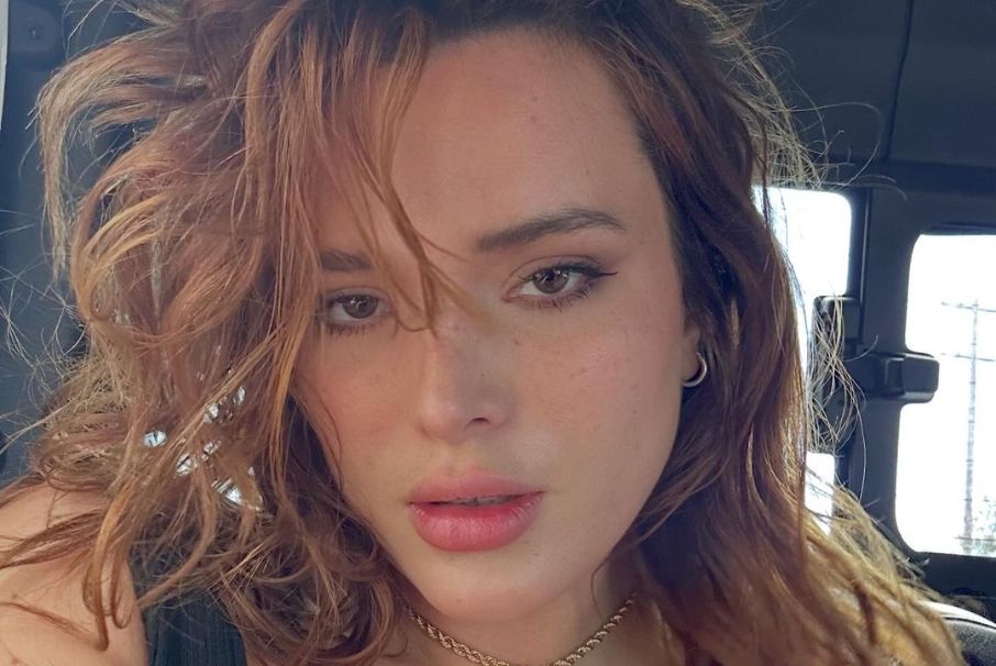 Las transparencias en auge: Bella Thorne lidera la tendencia del momento
