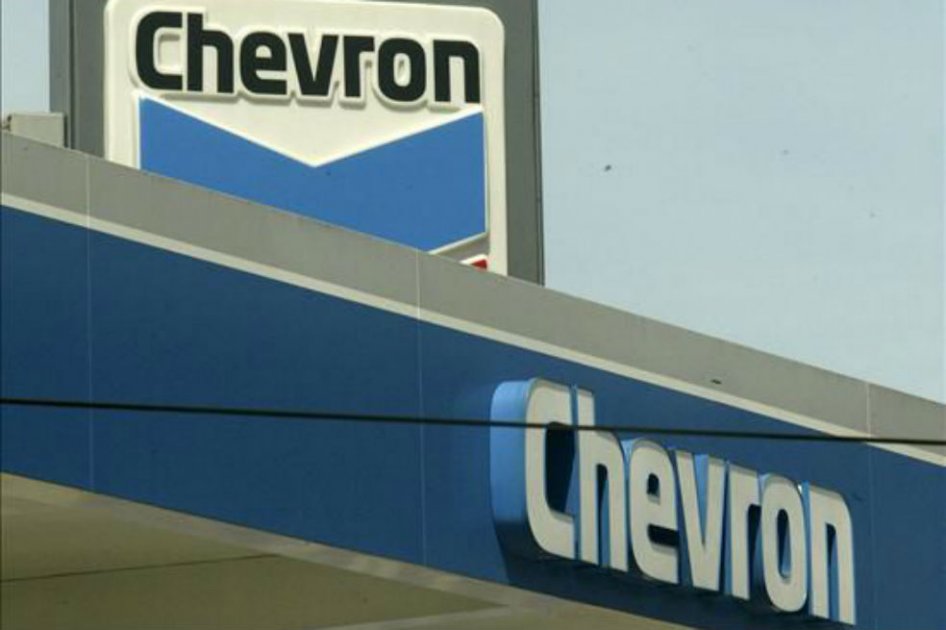 Chevron gana 3.138 millones de dólares en el primer semestre de 2015