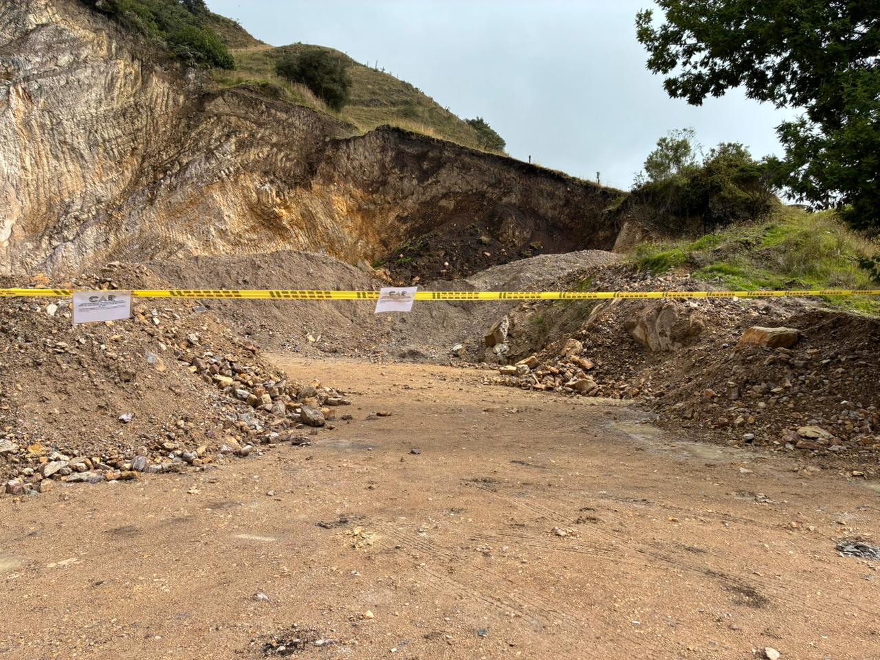 Problema de nunca acabar: sellan explotación minera en la cuenca alta del río Bogotá