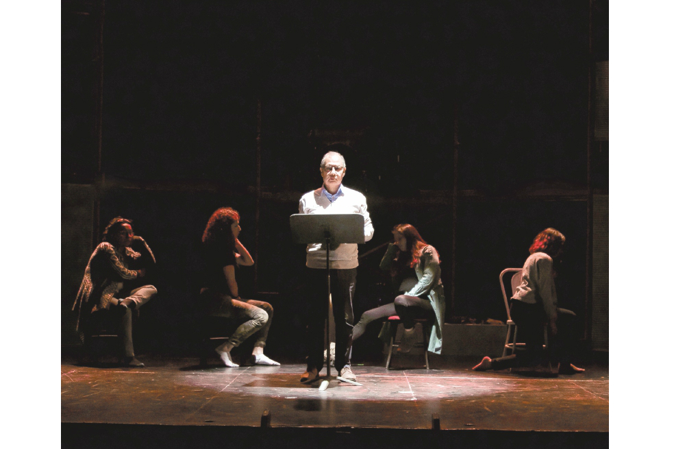 “A la luz” se estrenará este martes a las 8:00 p.m., en el teatro Arlequín de Casa E. / Cortesía