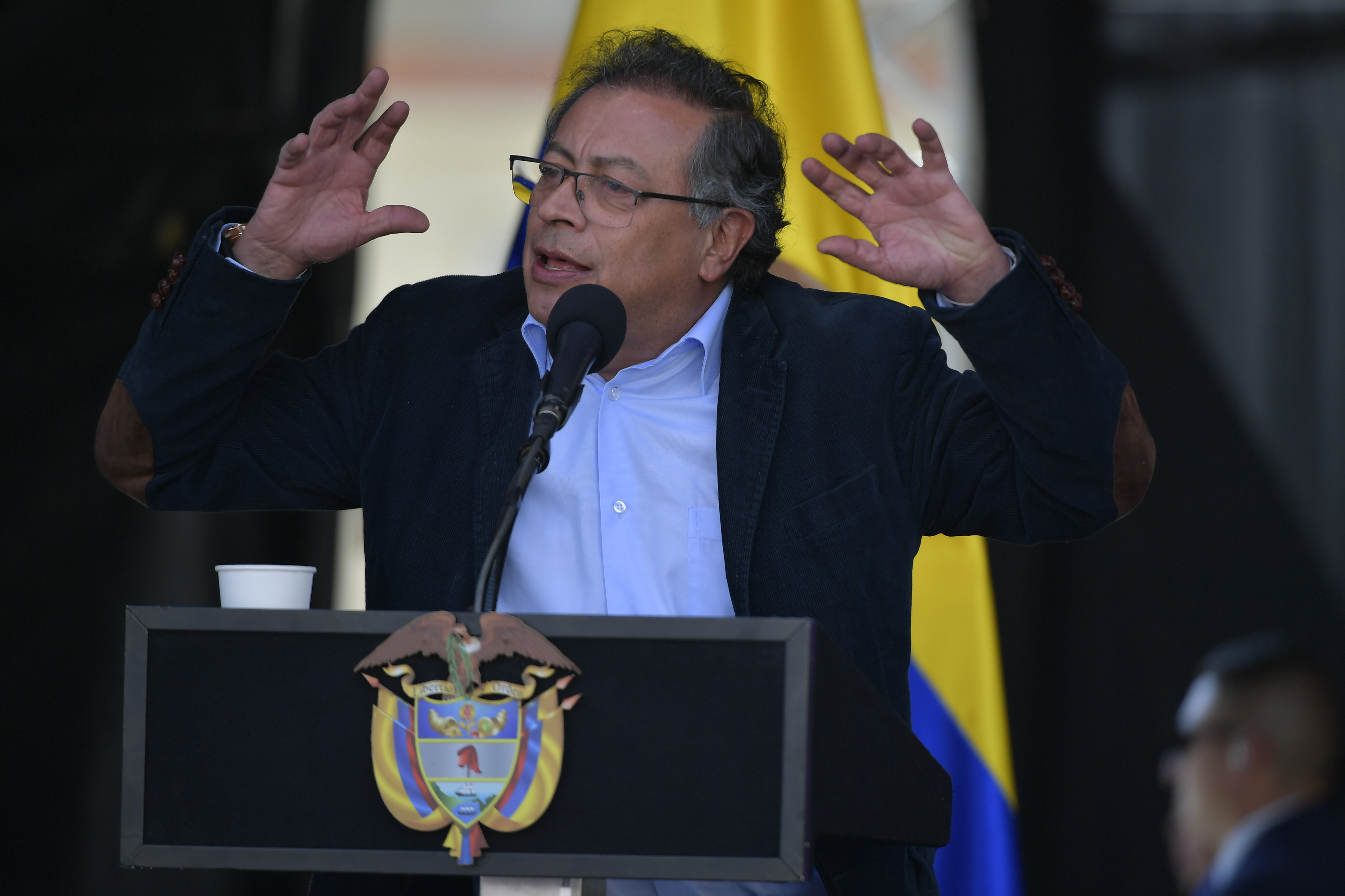 Sabroso ser gobernante de izquierda, vano y costoso el socialismo resultante