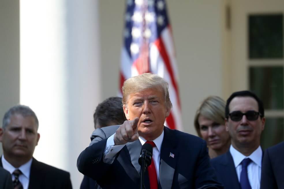 Trump podría emitir orden que vetaría a Huawei en EE. UU.