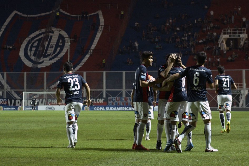 San Lorenzo gana, pero permite gol de La Guaira en su casa