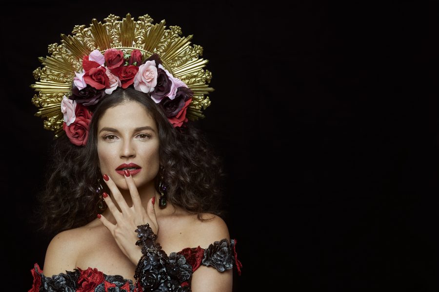 Natalia Jiménez celebra 20 años de carrera con un nuevo álbum y gira mundial