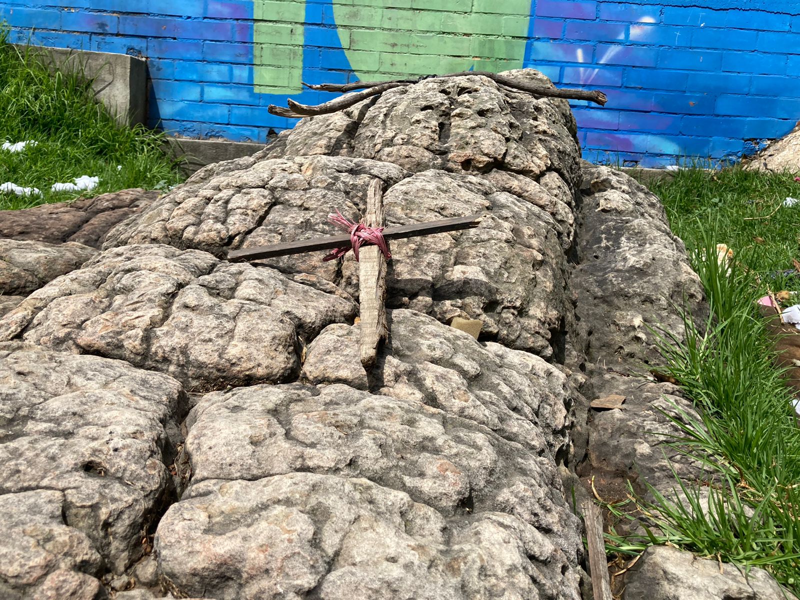 La piedra del muerto