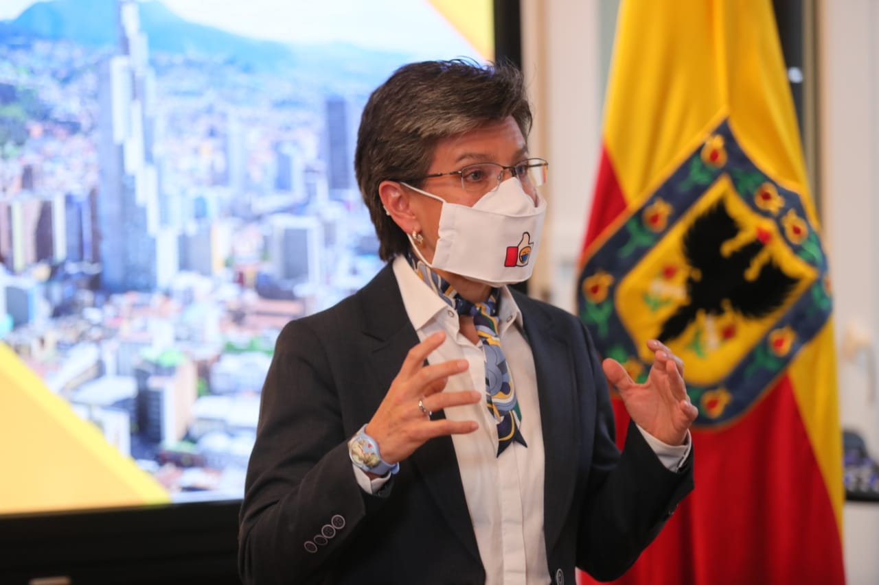 Hemos superado el segundo pico y podremos levantar la alerta roja: Claudia López