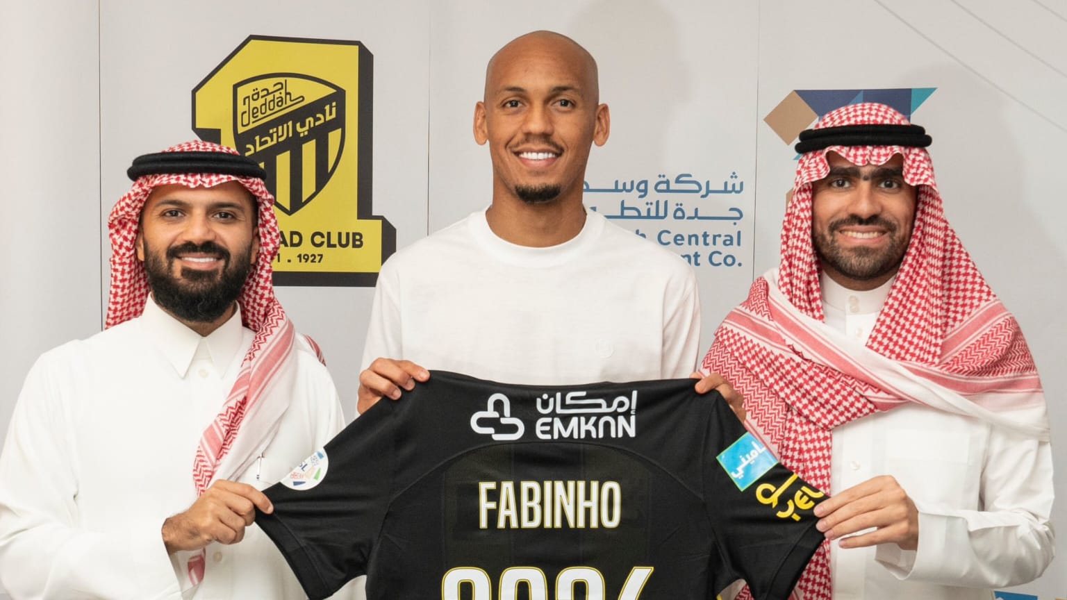 Fabinho jugará con Benzema y Kante en Arabia Saudita