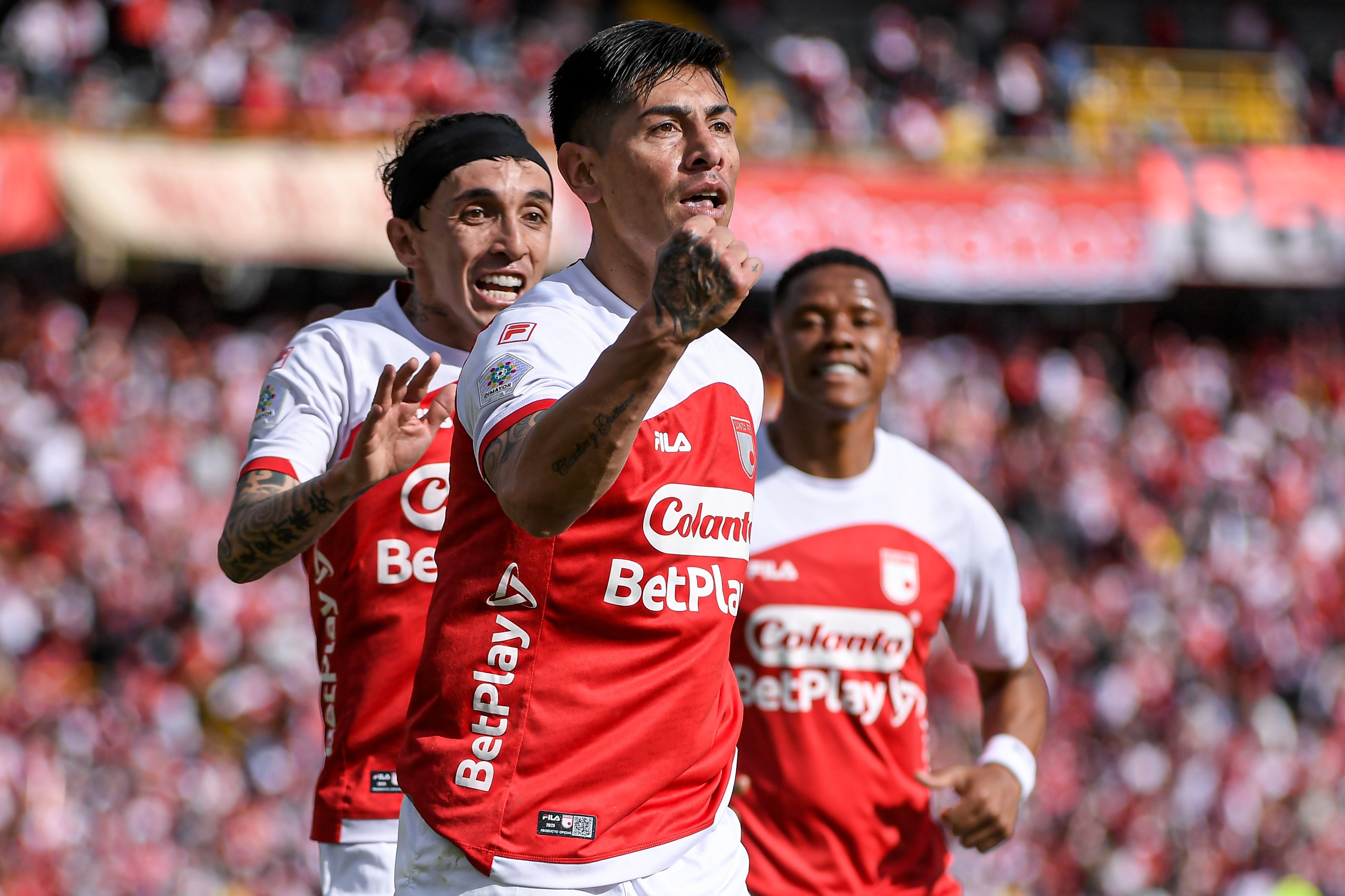 Santa Fe  sufrió, pero ganó y volvió al grupo de los ocho