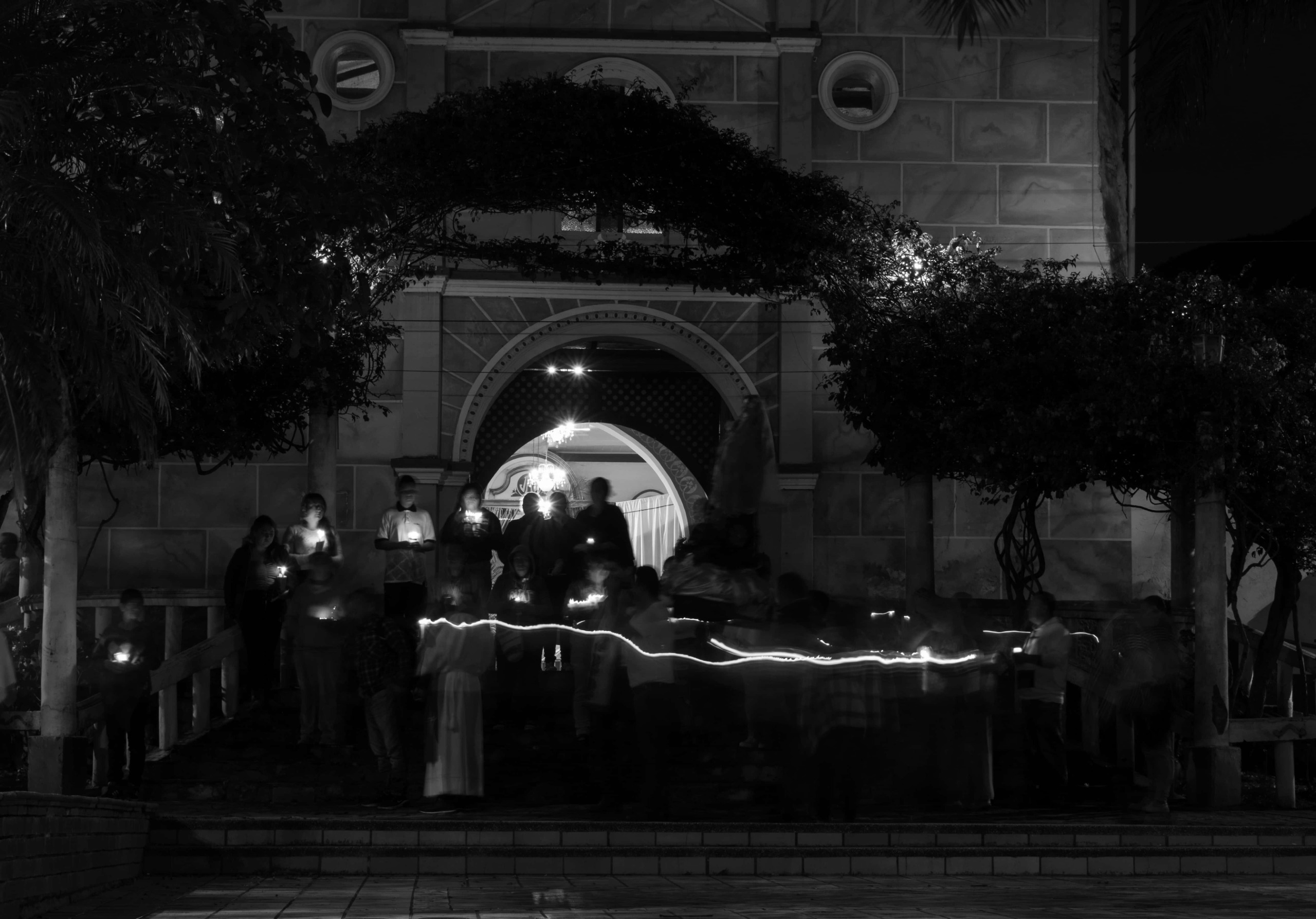 Viacrucis, palo de cruz y devoción rural: la nueva exposición de arte en Bogotá