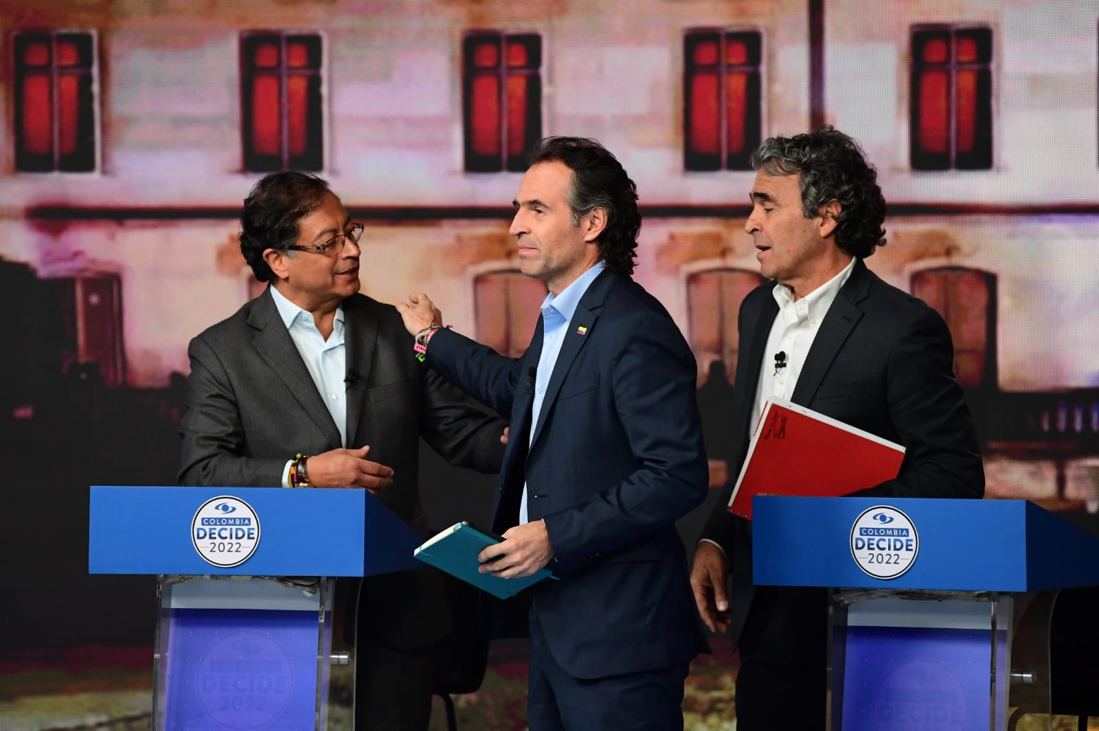 El gran ausente de este debate fue Rodolfo Hernández, candidato de la Liga de Gobernantes Anticorrupción. El exalcalde de Bucaramanga optó por no participart en más espacios de debate, luego de que las encuestas arrojaron resultados favorables a su candidatura y posibilidades de pasar a segunda vuelta.