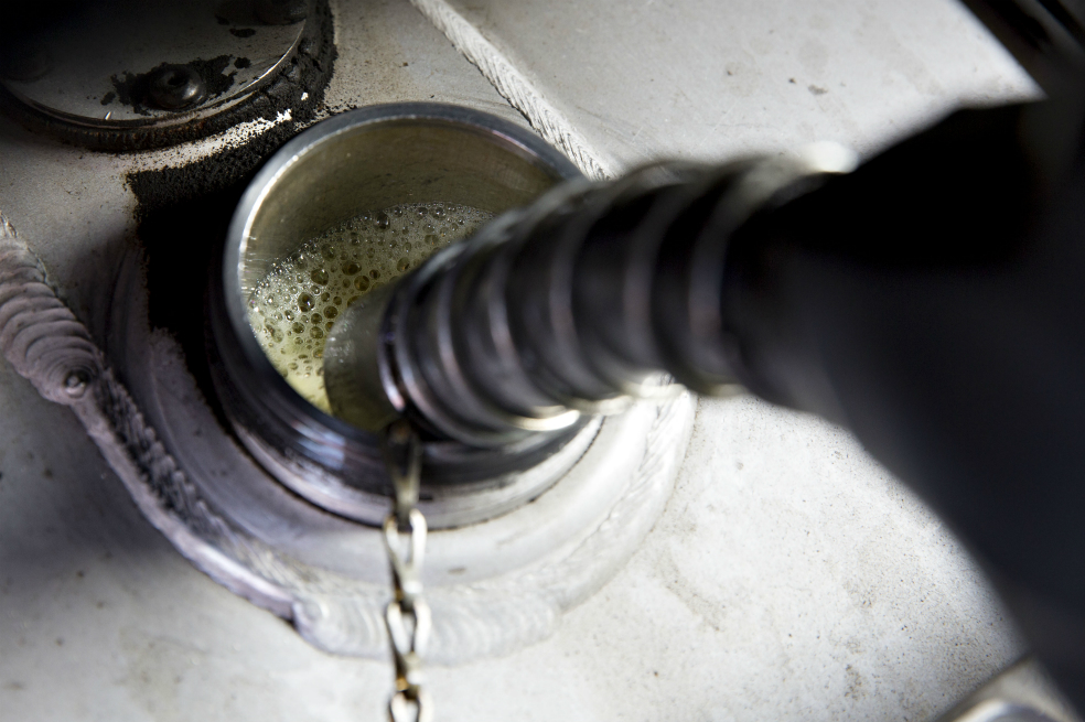 Precio de la gasolina sube $111 en abril de 2017