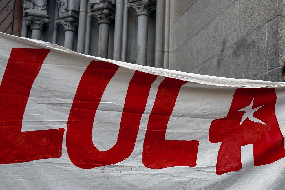 Los Sin Techo ocupan el apartamento por el que Lula fue condenado a prisión