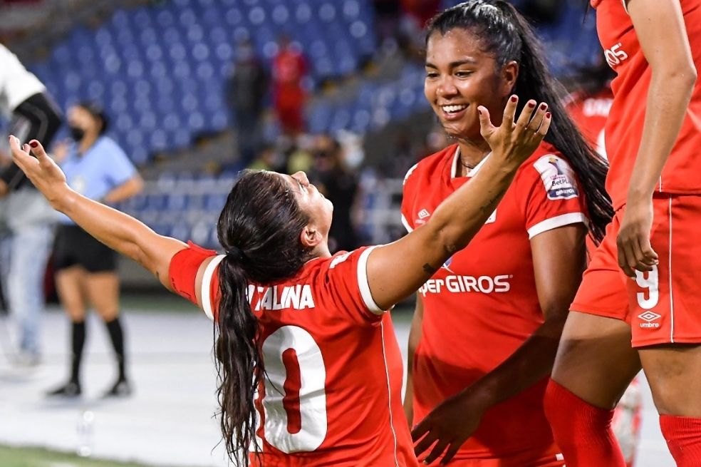 Catalina Usme salvó un empate agónico para América en el clásico vallecaucano
