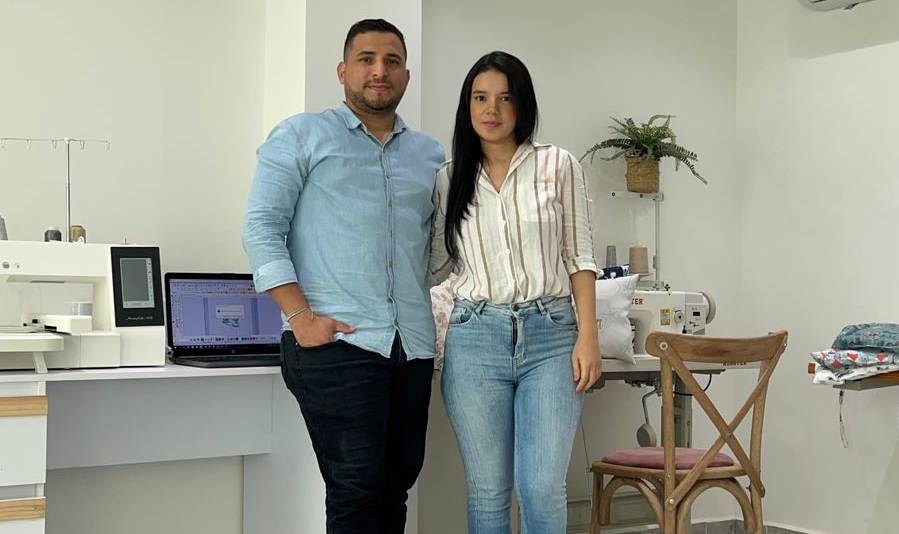 La pareja que diseña columpios y hamacas para bebés