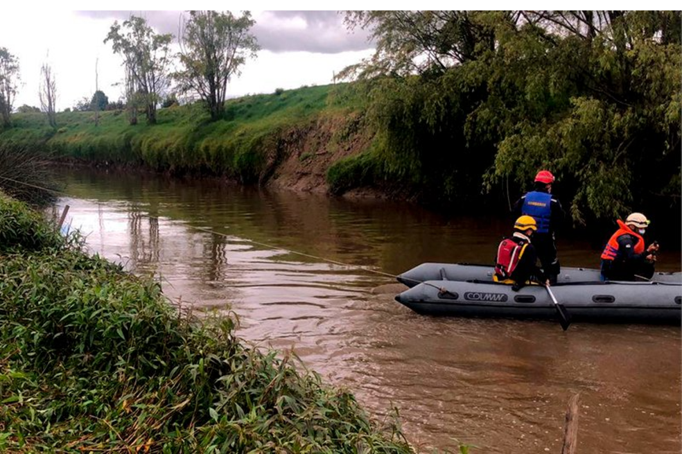 Autoridades realizan búsqueda de adolescente que cayó al río Bogotá