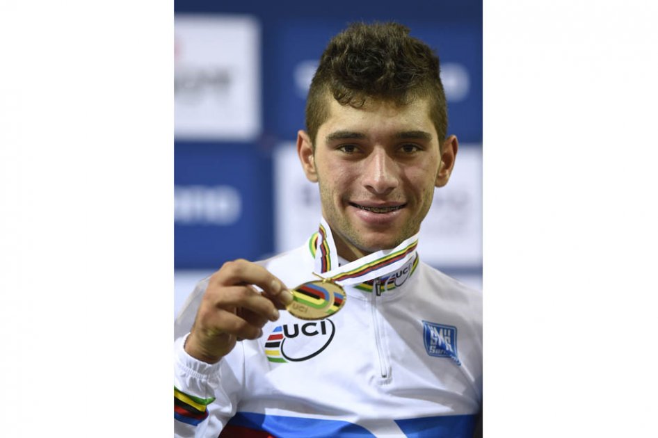 Fernando Gaviria, campeón del ómnium en el Mundial de Pista. foto. AFP