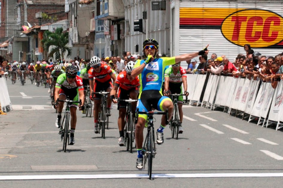 Carlos Urán, primer líder de la Vuelta al Valle