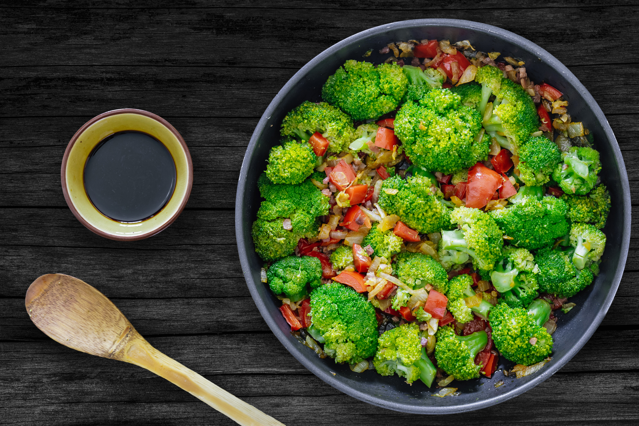 Aprovecha los vegetales que tienes en la nevera y prepara esta rica ensalada