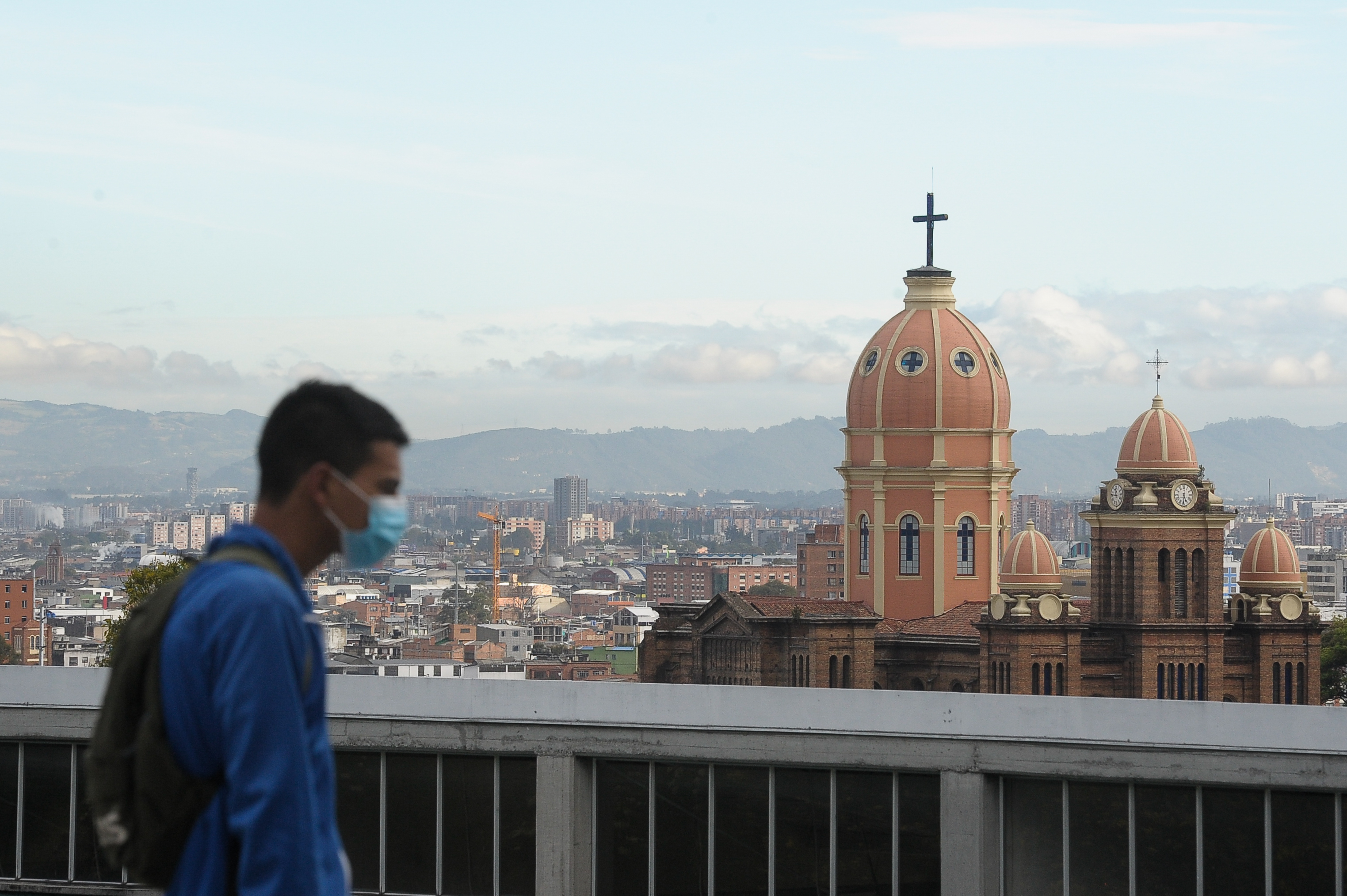 El mundo supera los 200 millones de casos de COVID-19