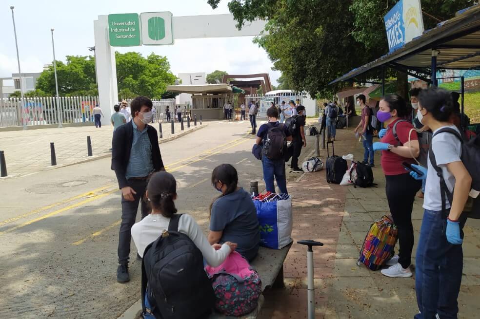 Estudiantes de la UIS varados en Bucaramanga regresan a sus casas