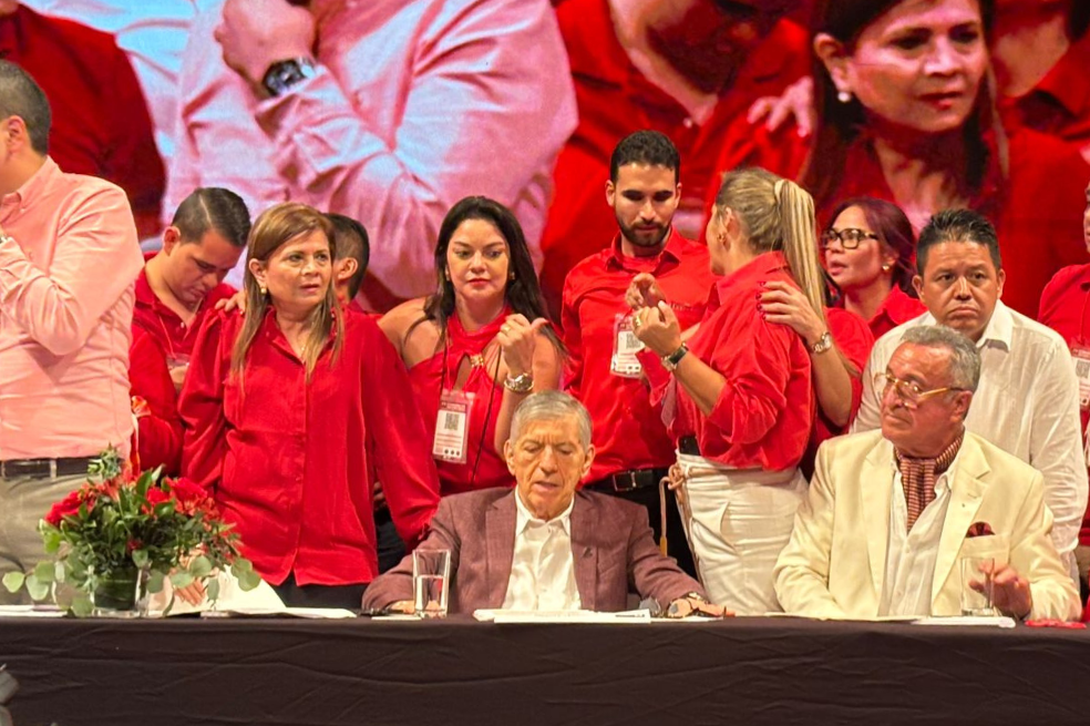 Crece división en el liberalismo a días de inscribir listas al Congreso: piden cambio de mecanismos