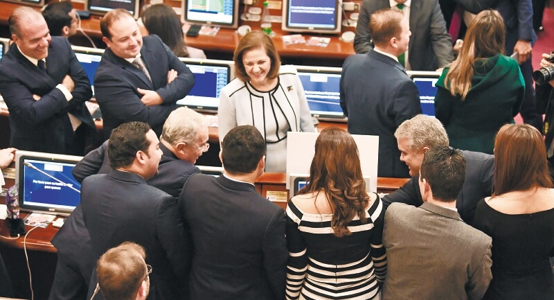 Los inamovibles del uribismo en el Congreso