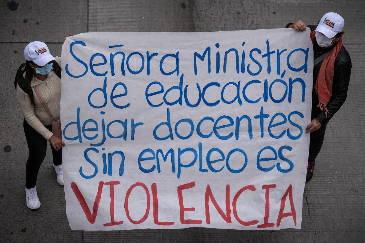Docentes de zonas afectadas por el conflicto se movilizaron hoy en Bogotá